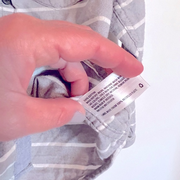 Cat & Jack Kids Flannel Button Down Size 4T - Picture 3 of 3